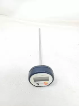 0900.0526 CELSIUS Testo Mini Penetrating Thermometer Reads