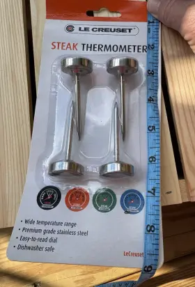 TR1009 LE CREUSET Set Steak Thermometers Grilling Crowd