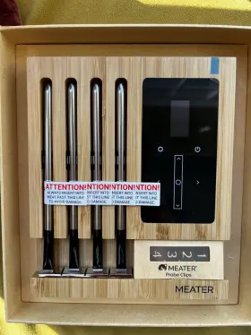 060480240018 MEATER Block Wireless Smart Meat Thermometer Box