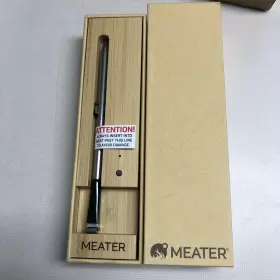 060480240049 MEATER Wireless Smart Meat Thermometer Up
