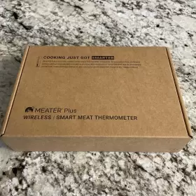 CST-MT-PBN01 MEATER Wireless Smart Meat Thermometer Mitts Box