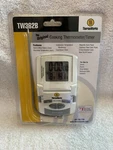 Thermoworks Tw362b Digital Display Kitchen Cooking Thermometer/timer Monitor New. Fixed Price $33.00.